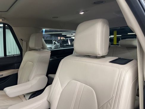 Used 2024 Ford Expedition Max Platinum image 12