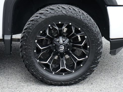 Used 2020 GMC Sierra 2500 SLE w/ Preferred Package AWD/4WD image 39