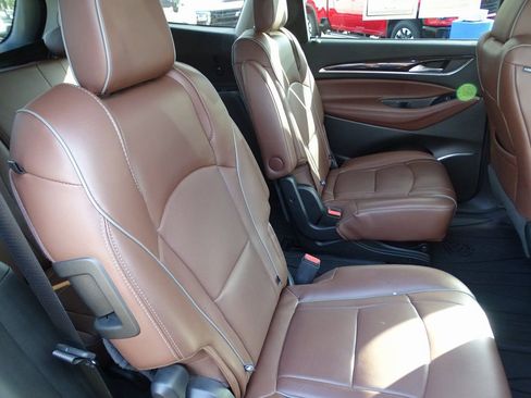 Used 2018 Buick Enclave Avenir w/ Avenir Technology Package image 13