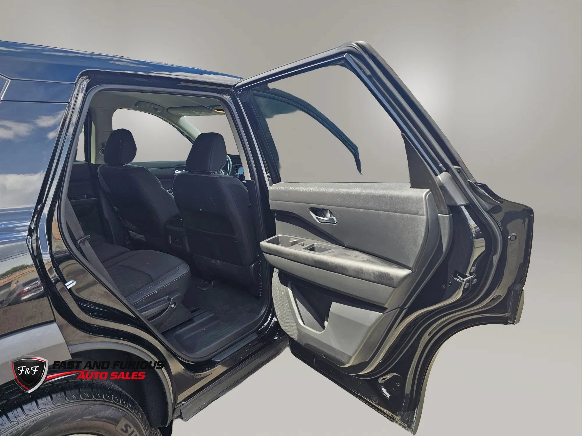 Used 2022 Nissan Pathfinder SV AWD/4WD image 12