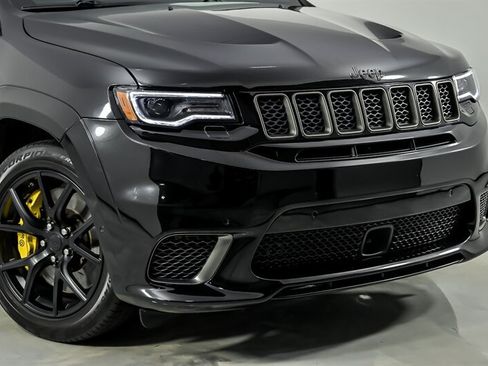 Used 2018 Jeep Grand Cherokee Trackhawk AWD/4WD image 3