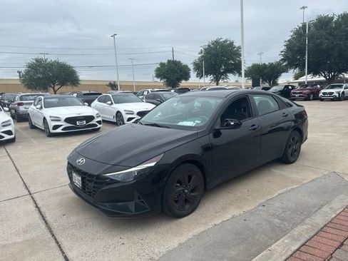 Certified 2023 Hyundai Elantra SEL FWD image 8
