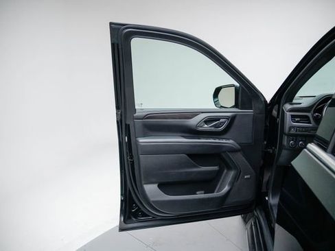 Used 2024 Chevrolet Tahoe LT AWD/4WD image 23