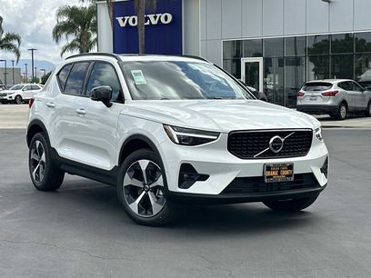 New 2026 Volvo XC40 B5 Plus w/ Protection Package Premier