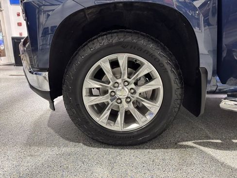 Used 2020 Chevrolet Silverado 1500 LTZ w/ LTZ Premium Package image 27