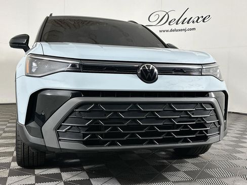 Used 2025 Volkswagen Taos SE AWD/4WD image 30