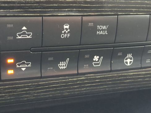 Used 2016 RAM 1500 Limited image 22