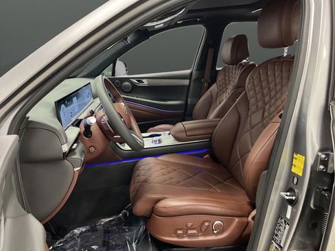 Used 2025 Genesis GV80 3.5T Prestige image 4