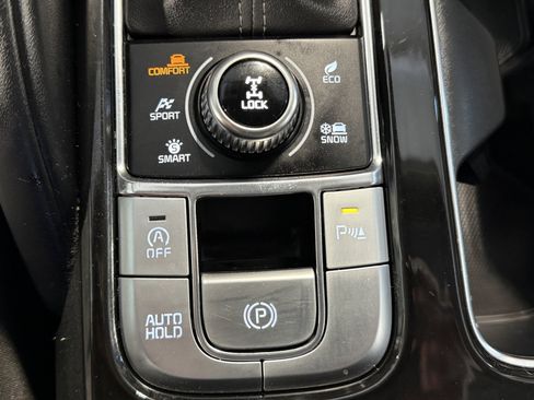 Used 2023 Kia Telluride S AWD/4WD image 16
