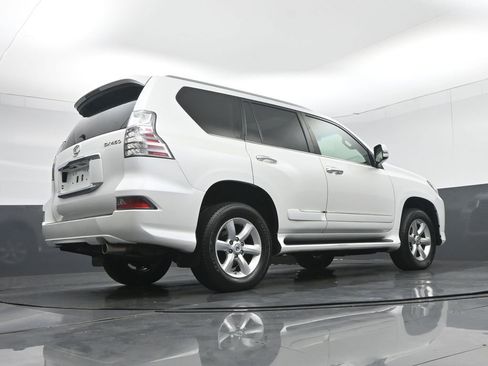 Used 2016 Lexus GX 460 w/ Navigation Package image 67