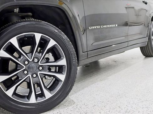 Used 2023 Jeep Grand Cherokee L Overland AWD/4WD image 4