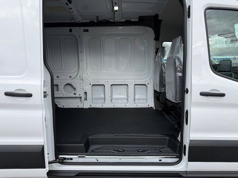 New 2026 Ford Transit 150 148 Medium Roof RWD image 25