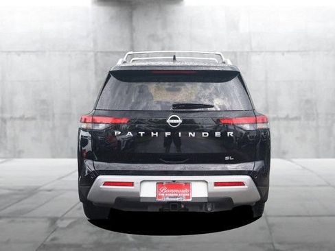 Certified 2025 Nissan Pathfinder SL w/ SL Premium Package FWD image 6
