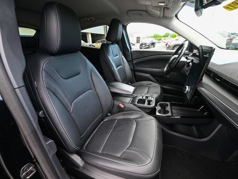 Used 2025 Ford Mustang Mach-E Premium AWD/4WD image 26