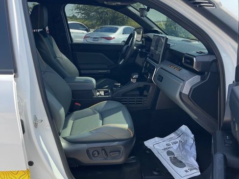 Certified 2025 Toyota 4Runner Trailhunter AWD/4WD image 7
