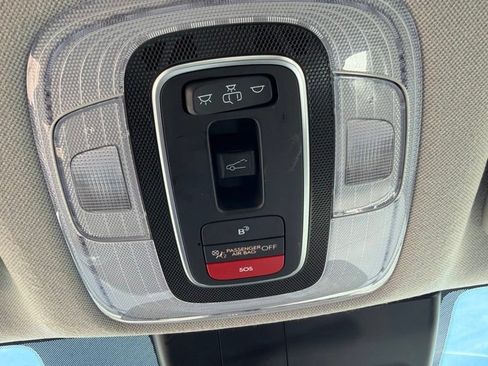 Used 2023 Hyundai Elantra Limited w/ Preferred Accessory Package FWD image 20