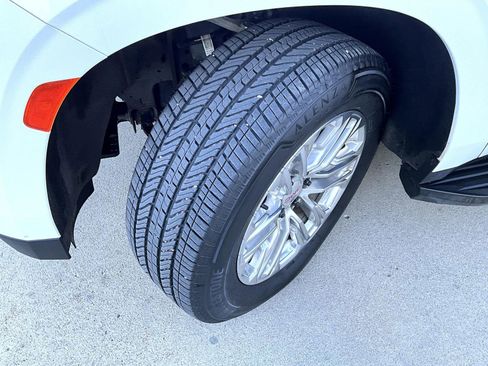 Used 2021 GMC Yukon XL SLT w/ SLT Luxury Plus Package image 28