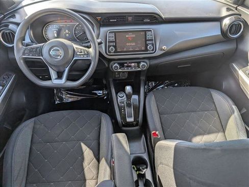 Used 2018 Nissan Kicks SV FWD image 15