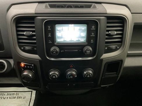 Used 2015 RAM 1500 Express RWD image 16