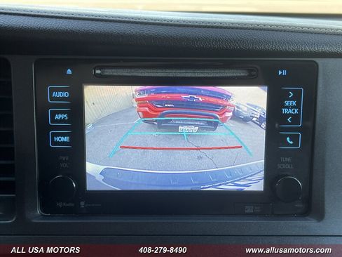 Used 2015 Toyota Sienna SE w/ SE Preferred Package image 37