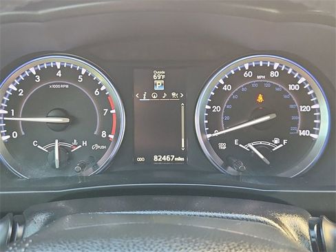 Used 2016 Toyota Highlander Limited image 12