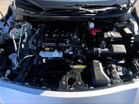 Used 2021 Nissan Versa SV image 9