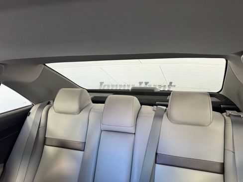 Used 2013 Toyota Camry XLE image 4