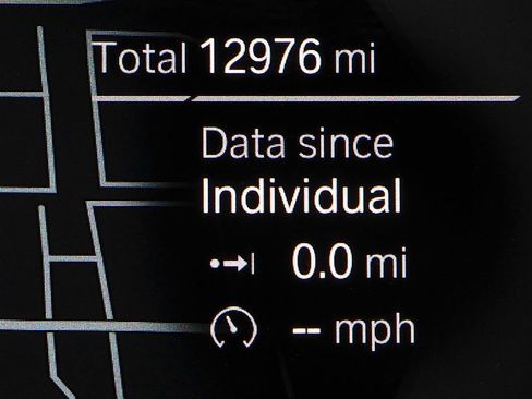 Used 2025 BMW X4 M40i w/ Premium Package image 32