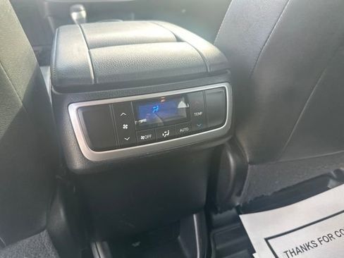 Used 2017 Toyota Highlander Limited image 32