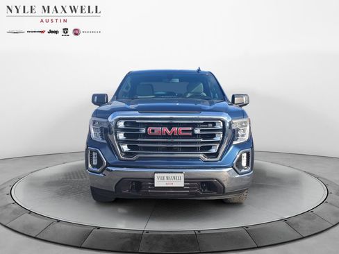 Used 2021 GMC Sierra 1500 SLT w/ X31 Off-Road Package AWD/4WD image 18
