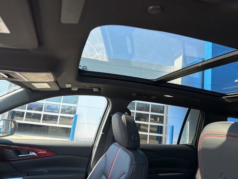 New 2026 Chevrolet Traverse RS image 25