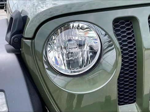 Used 2021 Jeep Wrangler Unlimited Sport image 30