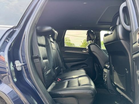 Used 2017 Jeep Grand Cherokee Limited AWD/4WD image 21
