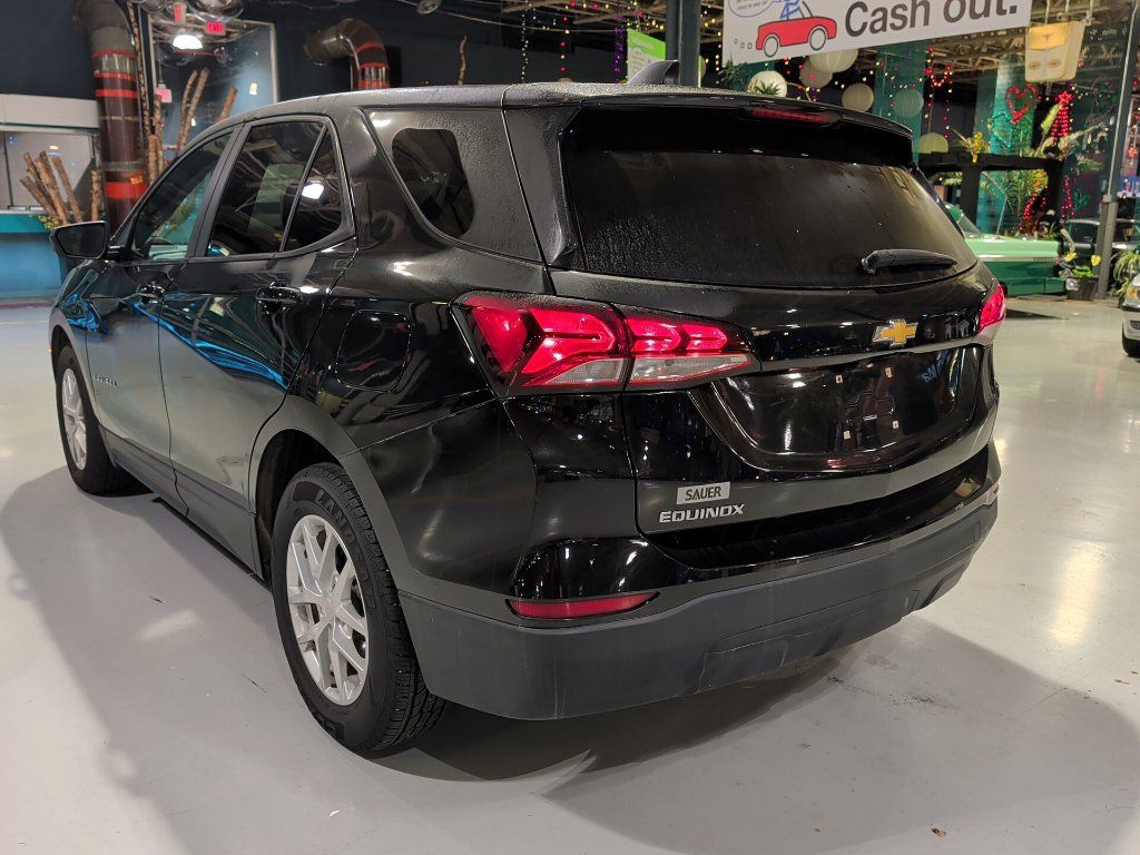Used 2023 Chevrolet Equinox LS w/ LS Convenience Package FWD image 11