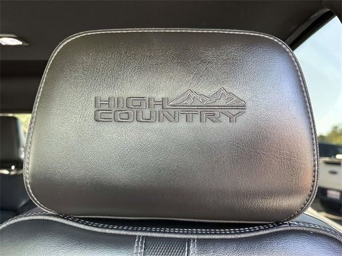 Used 2019 Chevrolet Silverado 1500 High Country image 10