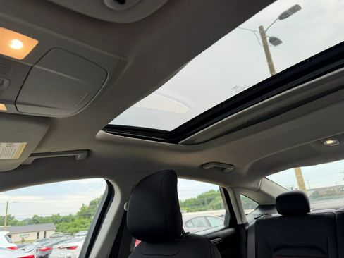 Used 2015 Ford Fusion SE w/ Equipment Group 201A FWD image 24
