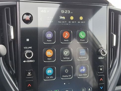 Used 2025 Subaru Forester Premium image 16