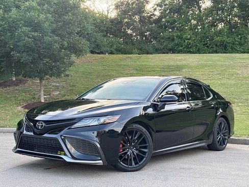 Used 2021 Toyota Camry XSE w/ Navigation Package FWD image 1