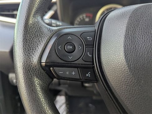 Used 2022 Toyota Corolla LE image 25