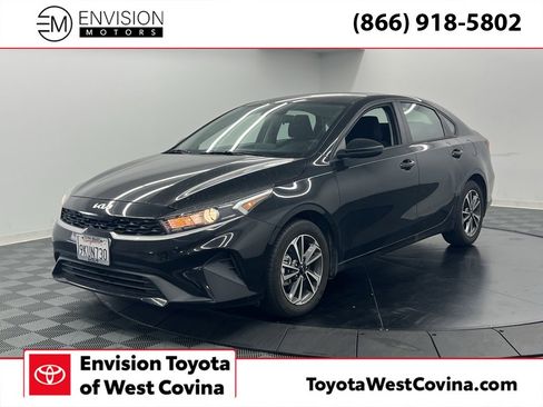 Used 2024 Kia Forte LXS image 1