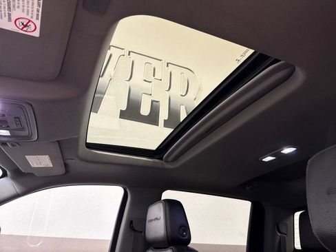 Used 2020 GMC Sierra 3500 Denali w/ Denali Ultimate Package image 21