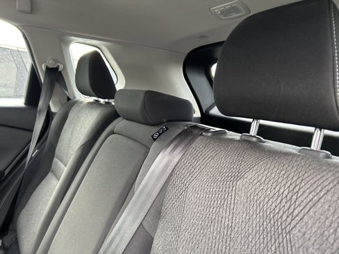 Used 2025 Nissan Rogue SV image 15