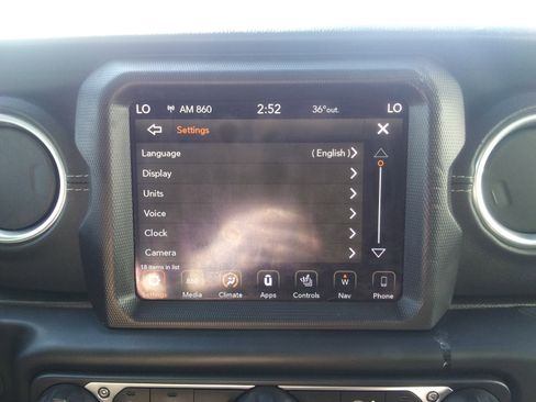 Used 2020 Jeep Gladiator Overland image 21