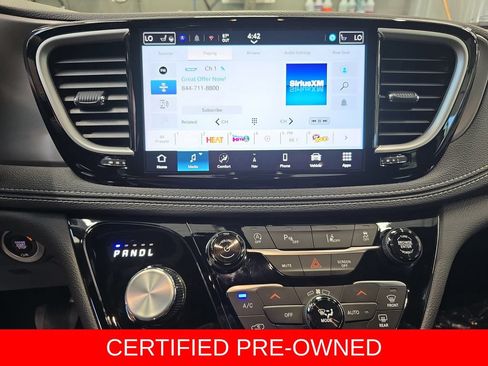 Used 2026 Chrysler Pacifica Select AWD/4WD image 21