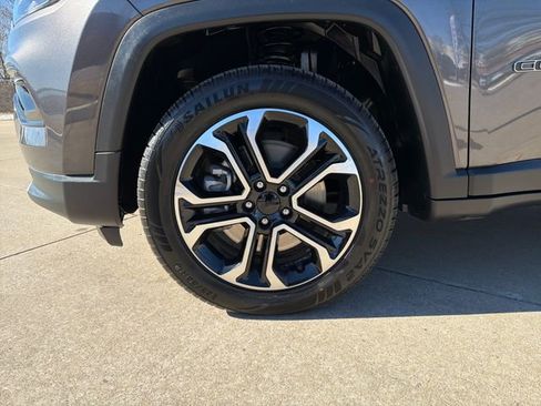 Used 2024 Jeep Compass Limited image 9