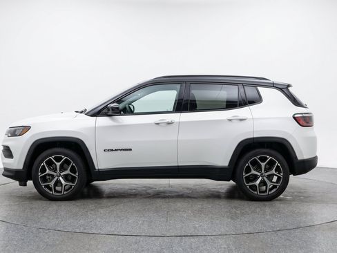 Used 2025 Jeep Compass Limited AWD/4WD image 5