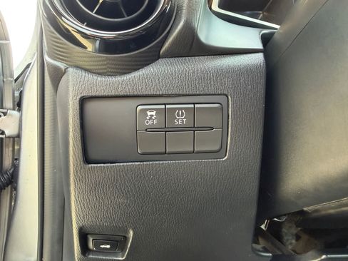 Used 2016 Scion iA image 13