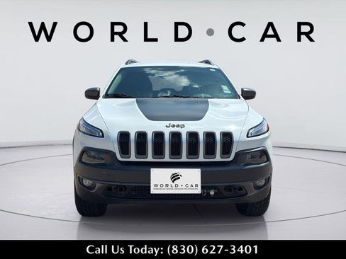 Used 2014 Jeep Cherokee Trailhawk w/ Leather Interior Group AWD/4WD image 4
