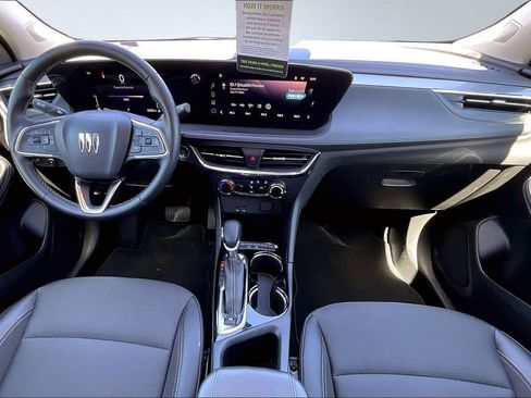 Used 2025 Buick Encore GX Preferred FWD image 8