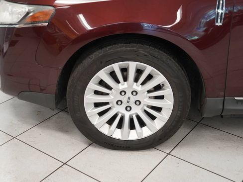 Used 2010 Lincoln MKT 2WD image 15